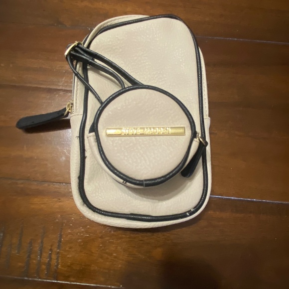 Steve Madden Handbags - Steve Madden Makeup Pouch